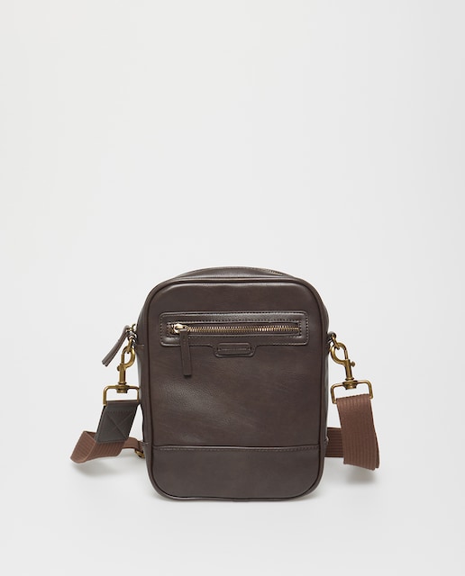 Imagen 0 de Bolso mediano imitación piel.  de hombre