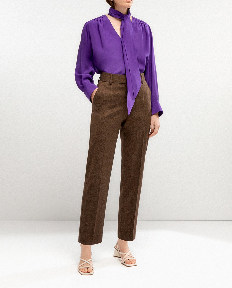 Imagen 0 de Blusa de mujer pliegue delantero con lazo
