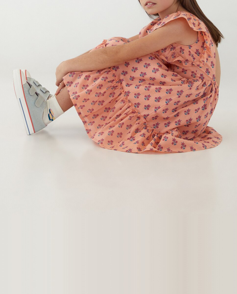 Imagen 0 de Vestido corto de niña con espalda abierta