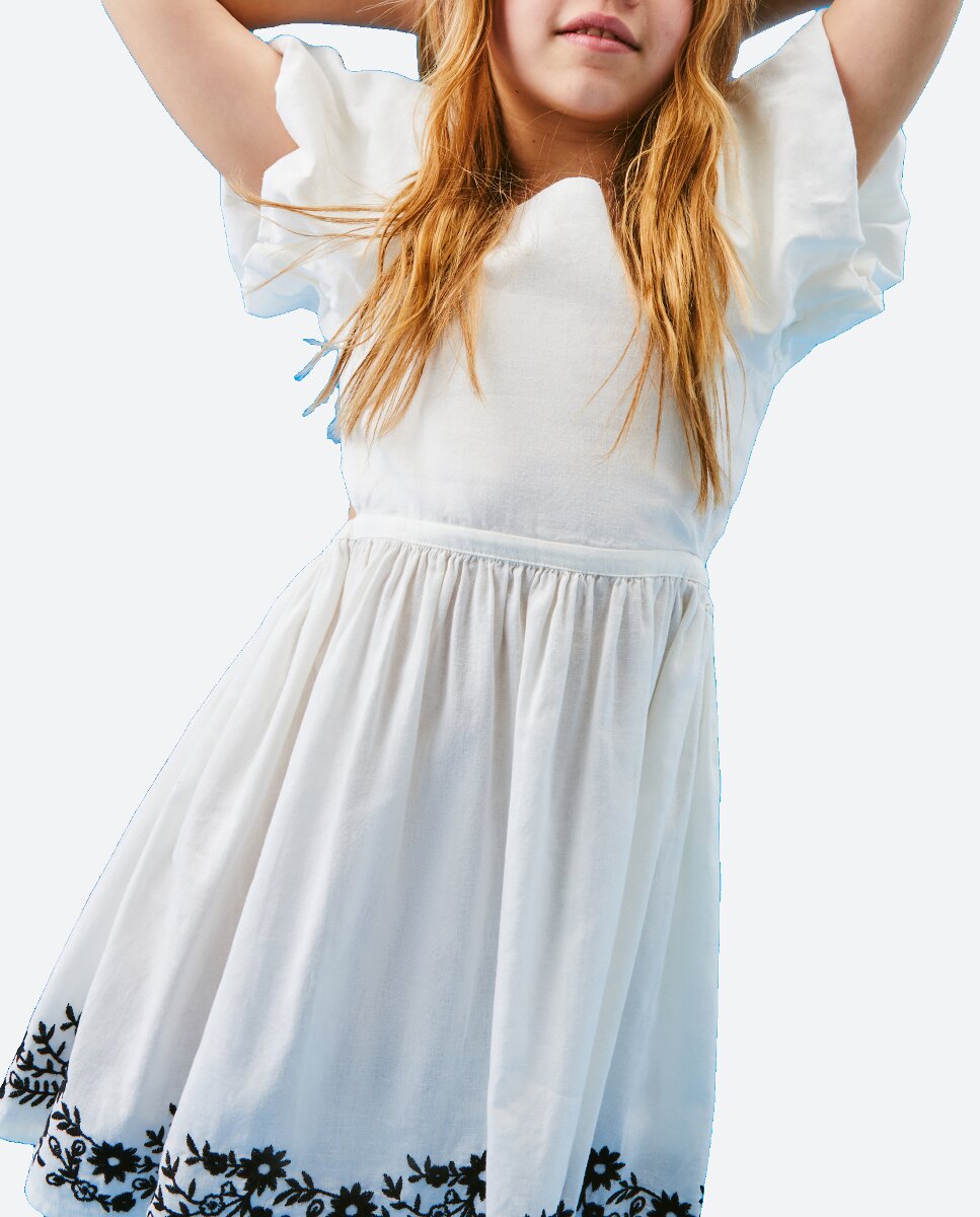 Imagen 0 de Vestido cut out de niña con bordados
