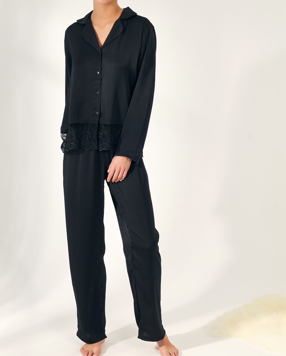 Imagen 0 de Conjunto pijama de mujer esmoquin.