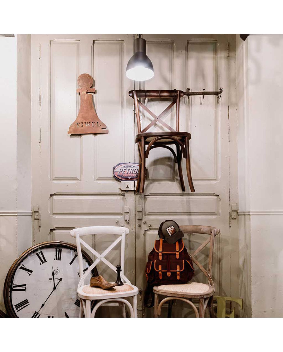 Imagen 0 de Silla de madera y asiento de ratán