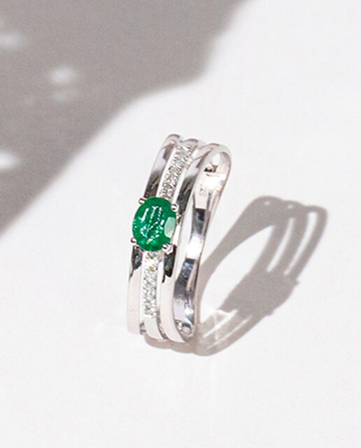 Anillo "Mangaïa" D0,06/14 & Emeraude 0,38/1