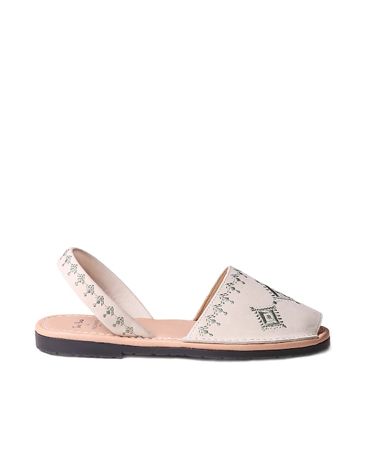 Imagen 0 de Menorquina de mujer en piel