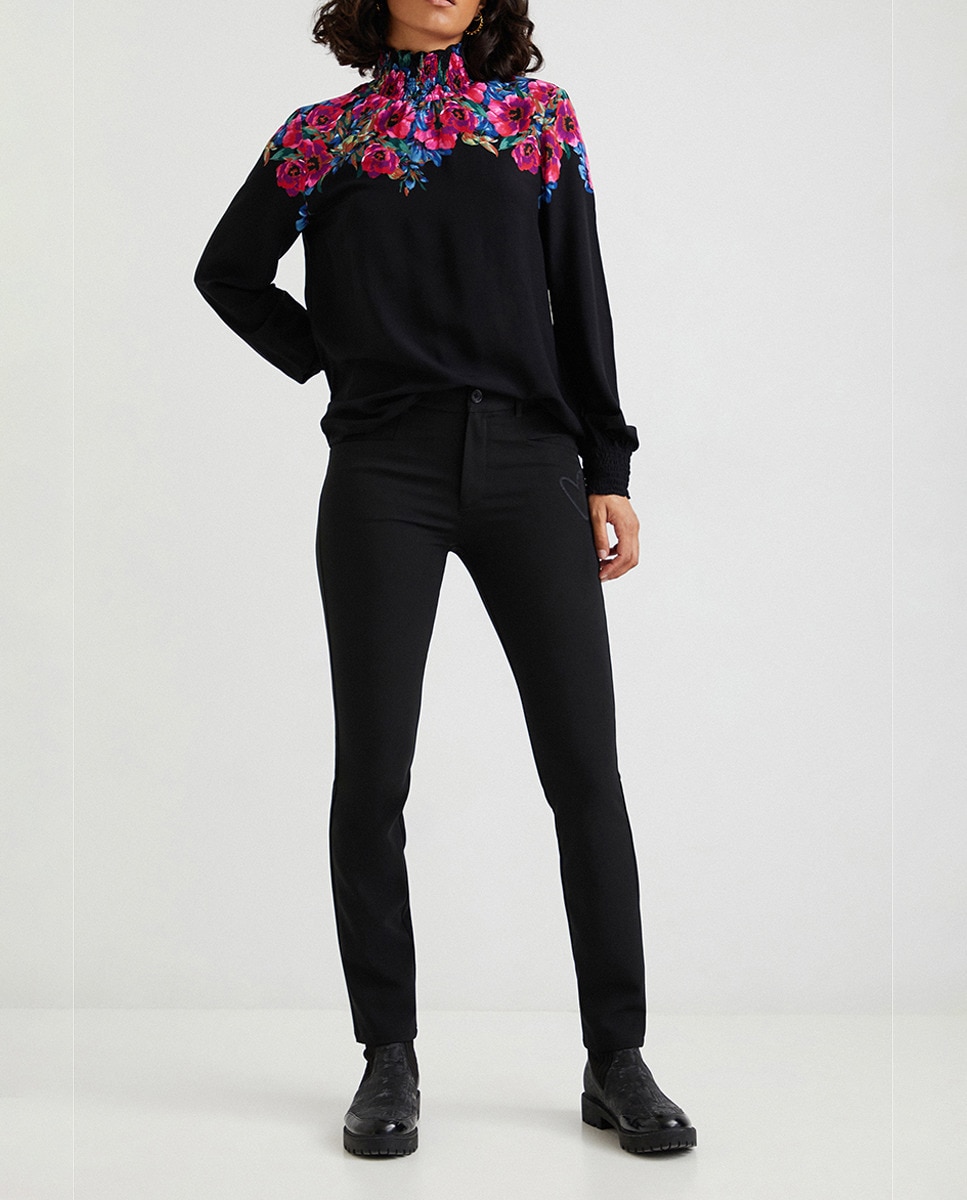 Imagen 0 de Blusa loose canesú floral