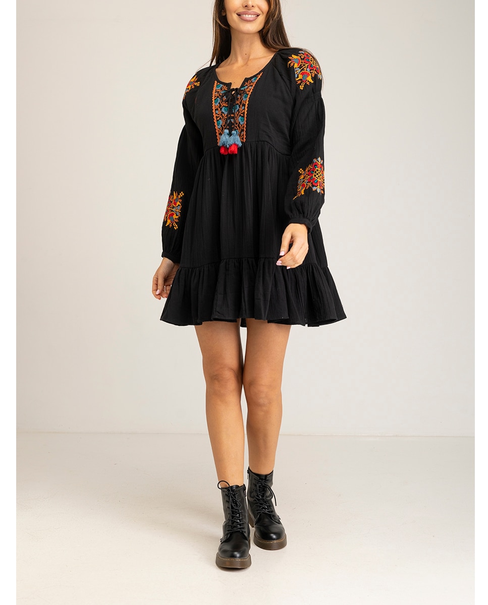 Vestido bordado liso — oferta en Primeriti