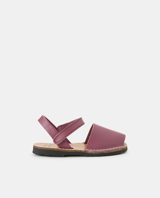 Imagen 0 de Menorquina bebés de piel con velcro