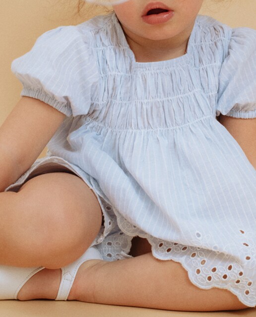 Imagen 0 de Blusa de niña con detalle calado