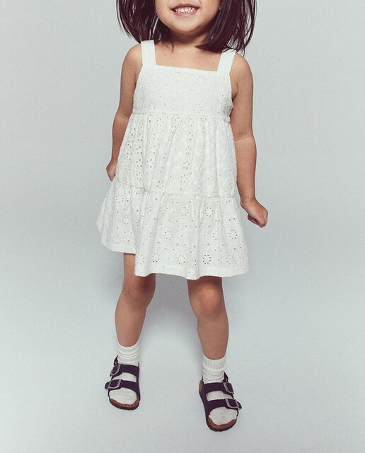 Imagen 0 de Vestido eyelet de bebé niña