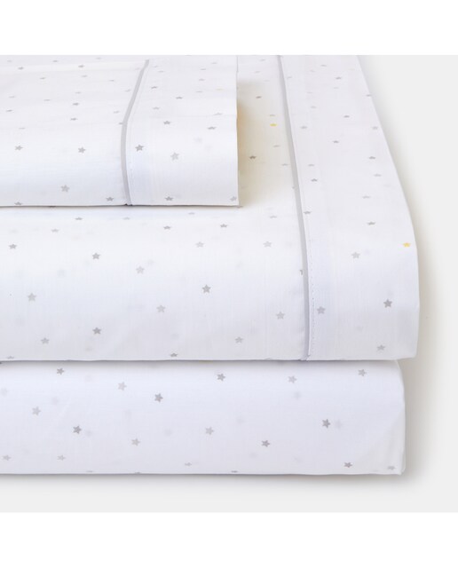Imagen 0 de Juego de Sábanas Cotton Juice Baby Home Básico 3 piezas estrellas (disponible en varias tallas)