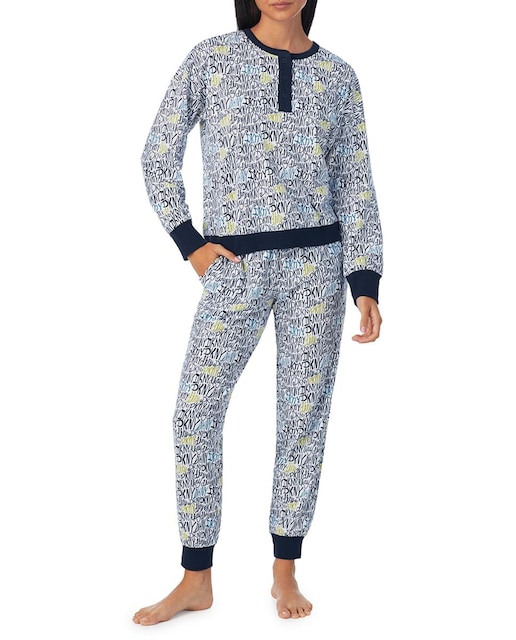 Imagen 0 de Pijama largo estampado mujer