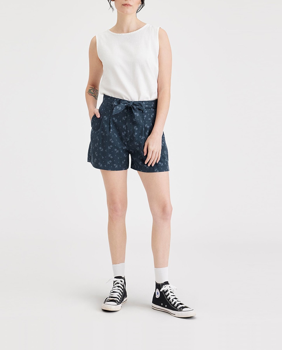 Imagen 0 de Short de mujer con pinzas
