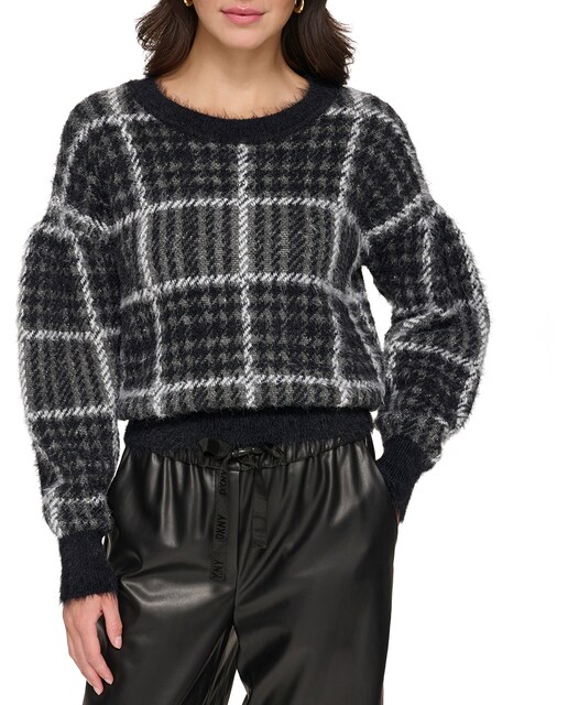 Imagen 0 de Blusa de mujer vaporosa con cuello redondo