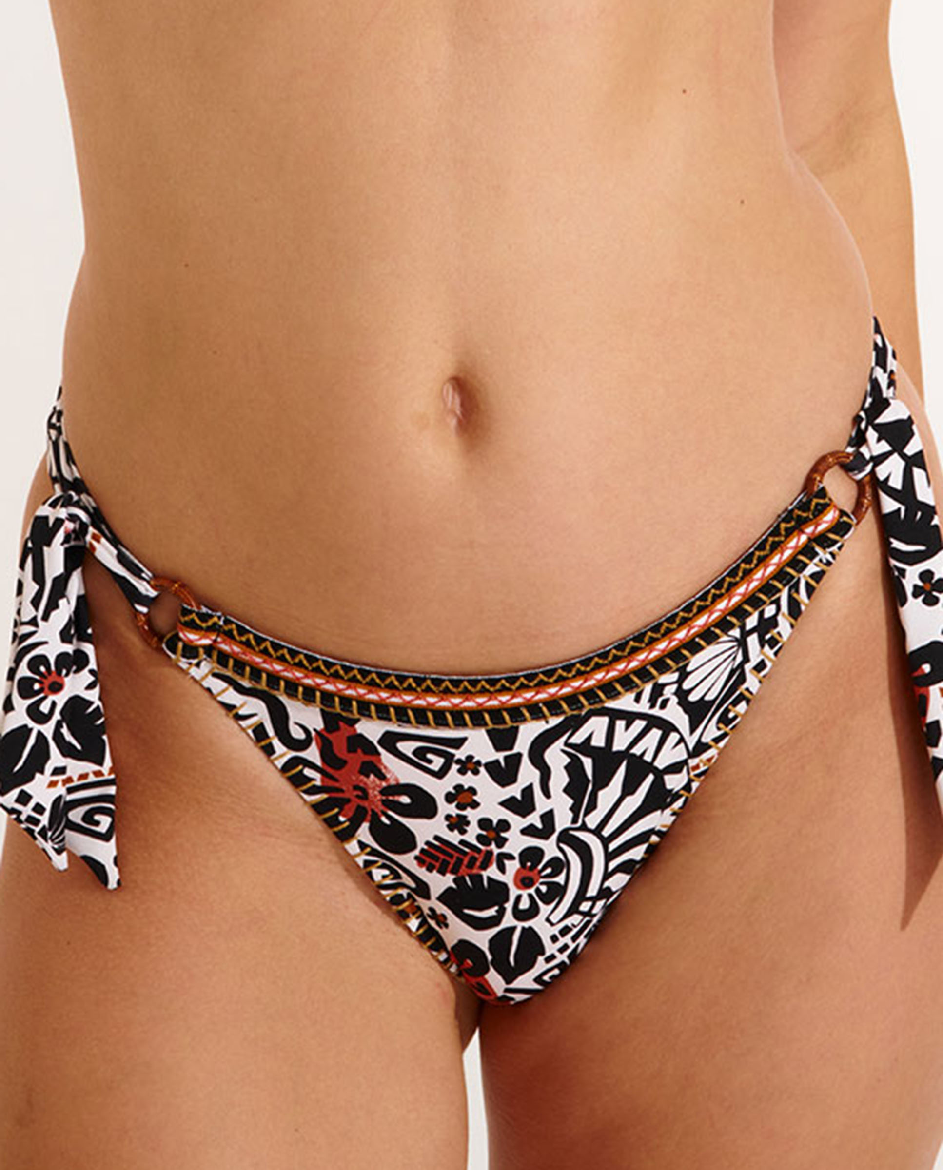 Imagen 0 de Braga de bikini pequeña cobertura, con lazos ajustables