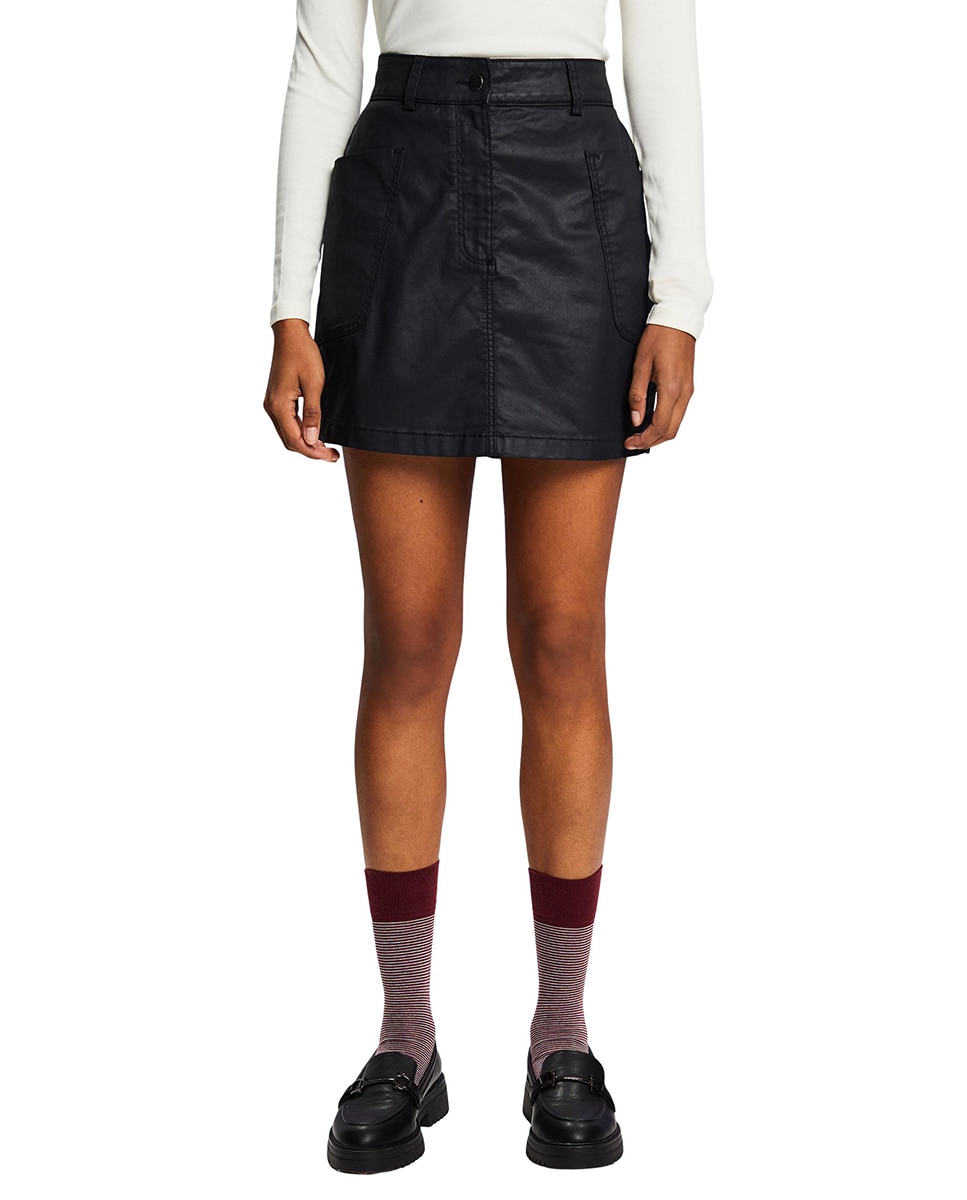 Falda corta encerada bolsillos cargo — oferta en Primeriti