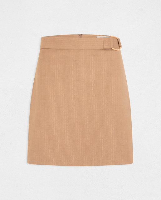 Falda corta con rayas de mujer.
