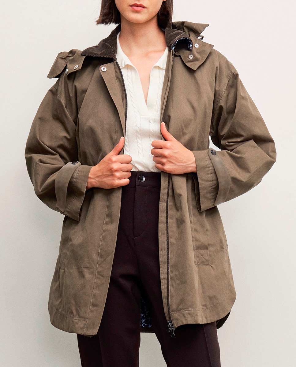 Imagen 0 de Parka de mujer ajustada con cuello de pana