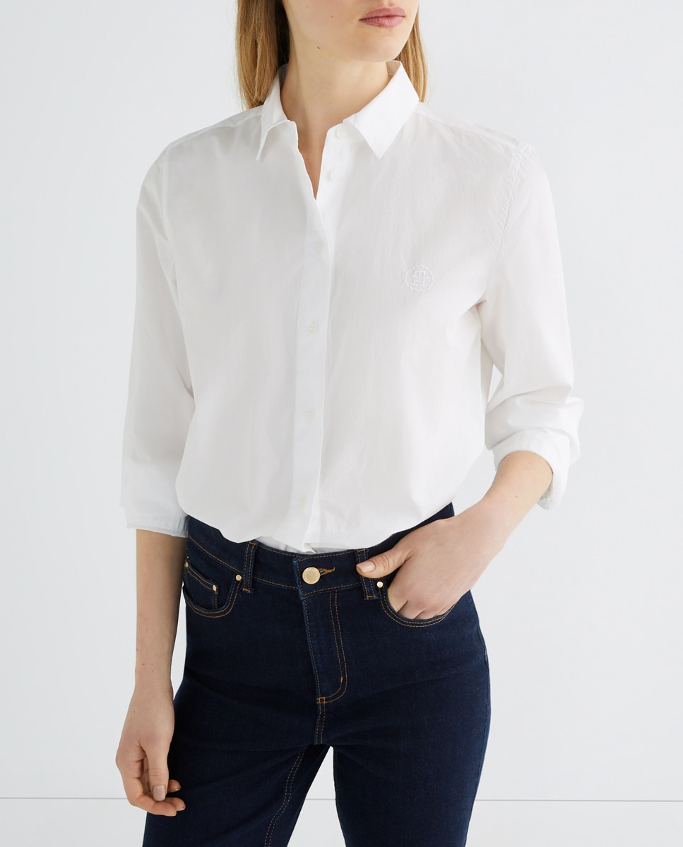 Imagen 0 de Camisa de mujer regular con cierre de botones