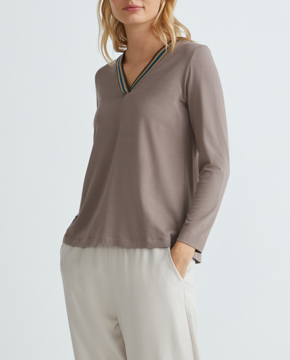 Imagen 0 de Camiseta de manga larga y escote pico de mujer