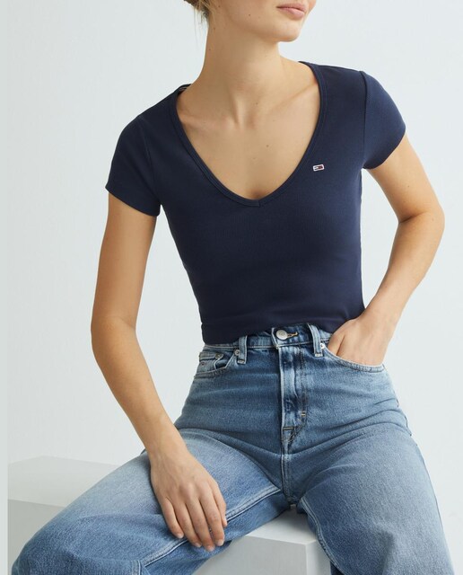 Imagen 0 de Camiseta de manga corta con cuello de pico y corte baby crop