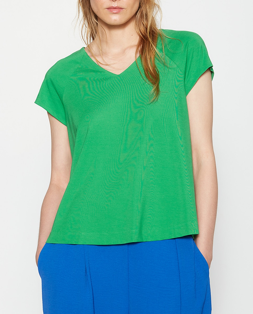 Imagen 0 de Camiseta de mujer cuello pico