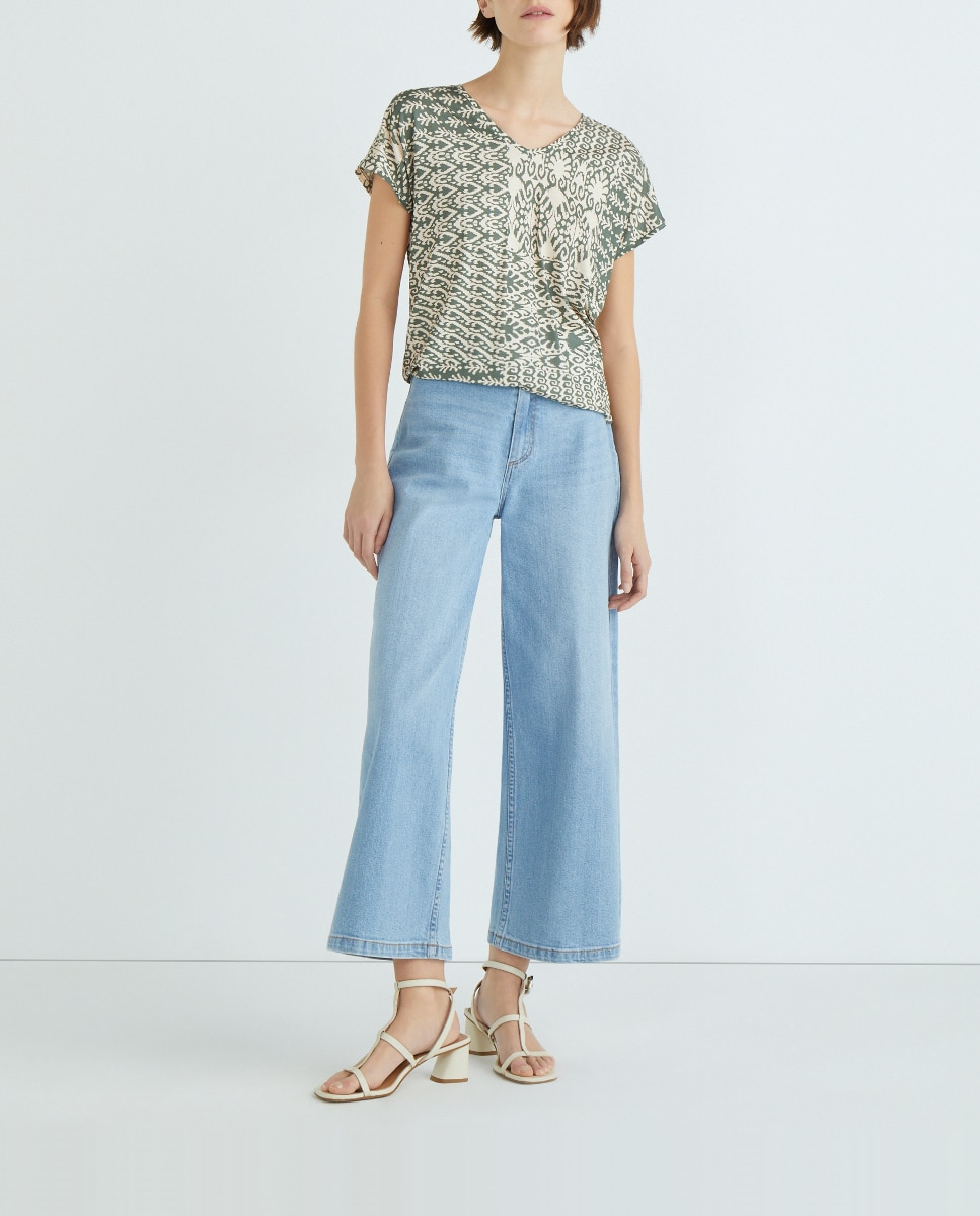 Imagen 0 de Camiseta sin mangas con escote pico mujer