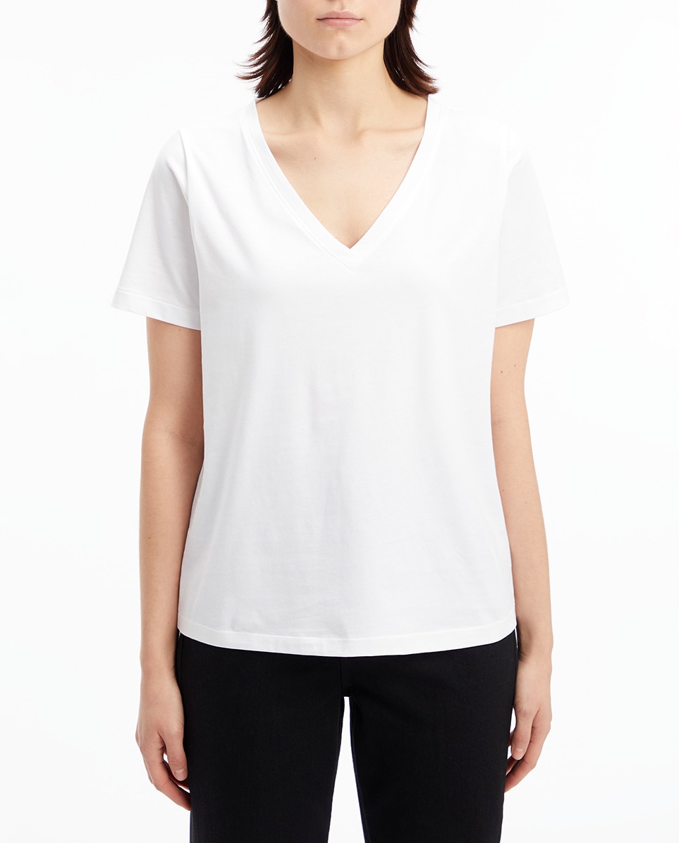 Imagen 0 de Camiseta básica de mujer con escote en pico