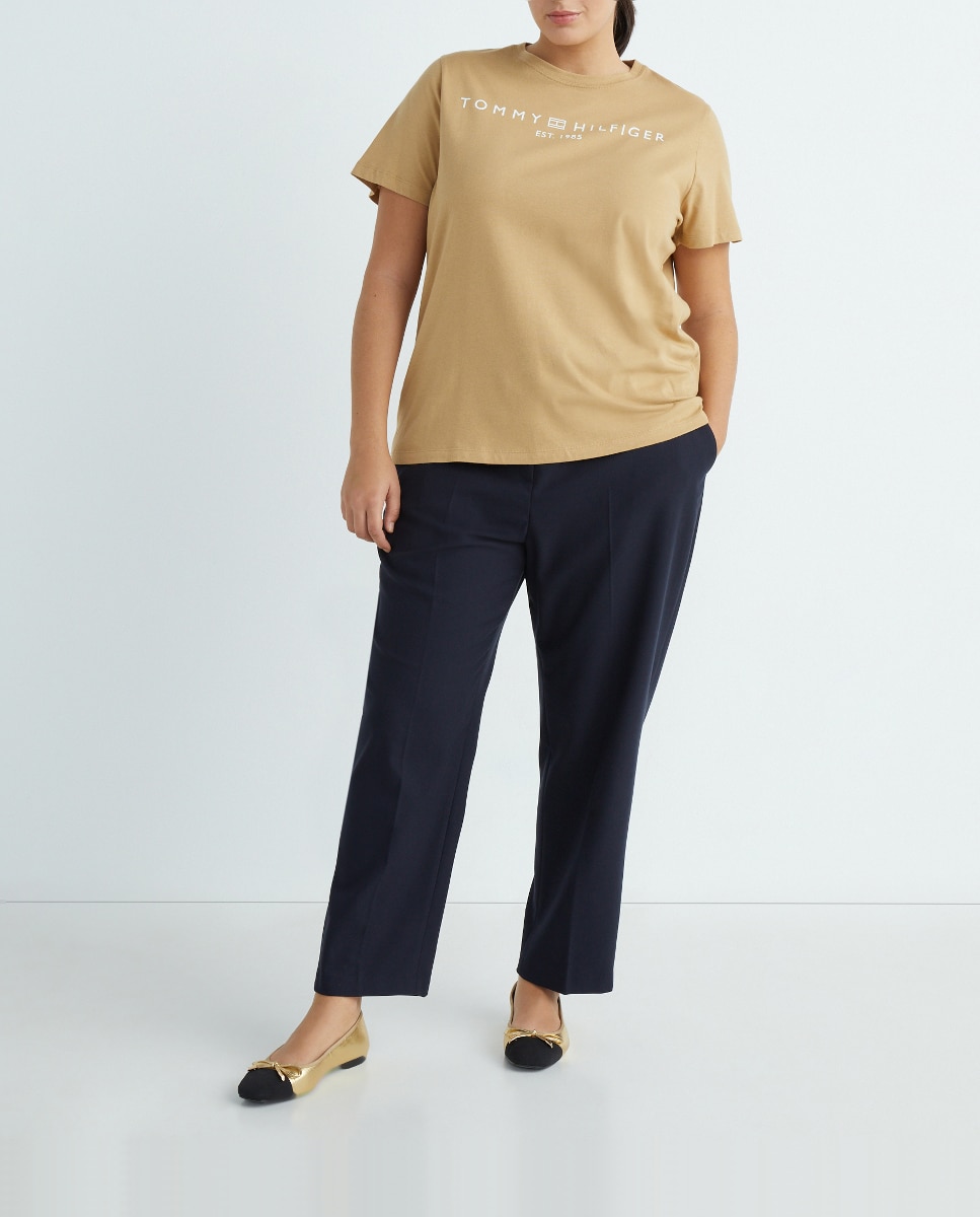 Imagen 0 de Camiseta de mujer de manga corta y cuello redondo