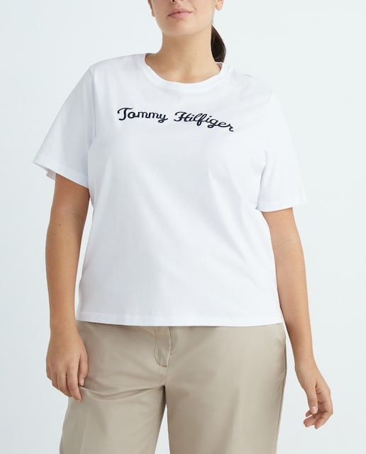 Imagen 0 de Camiseta de mujer de cuello redondo y manga corta.