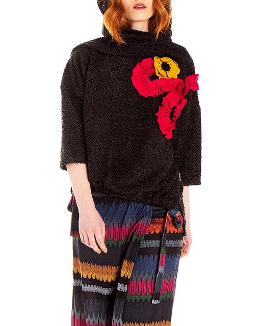 Imagen 0 de Sweater de mujer con manga caída y escote envolvente con capucha