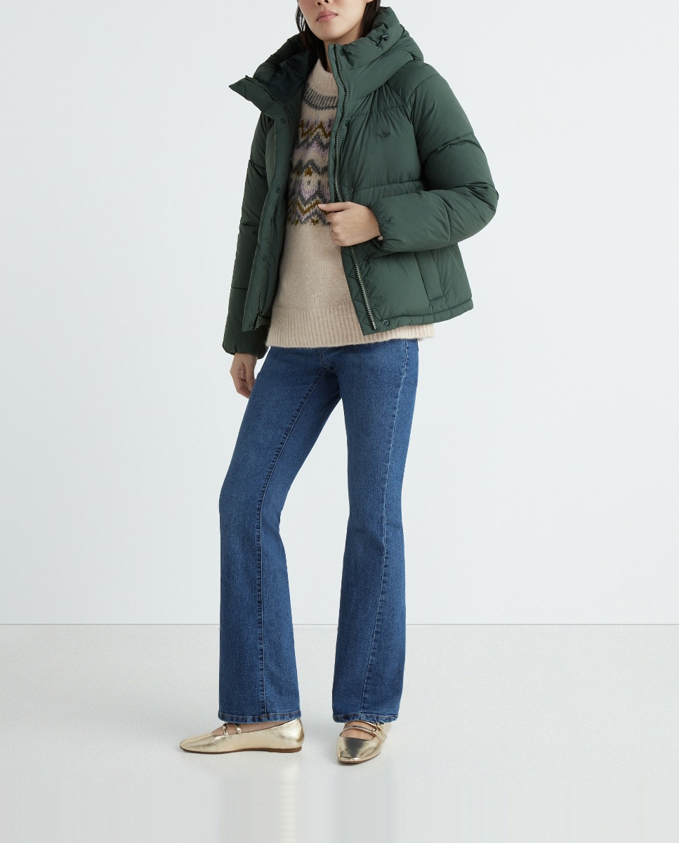 Imagen 0 de Chaqueta de mujer con bolsillos frontales.
