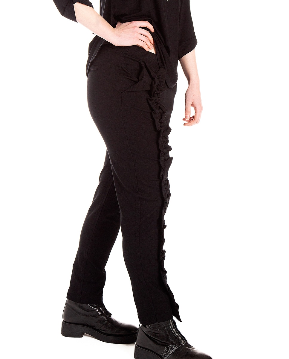 Pantalón de mujer estilo chino con ruffle en la pernera — oferta en Primeriti