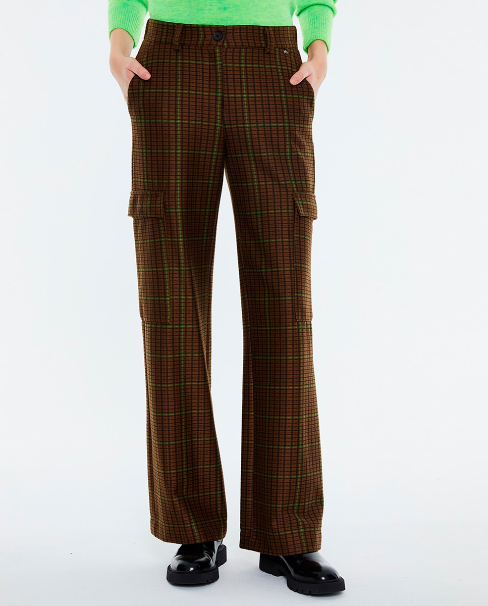 Imagen 0 de Pantalón cargo estampado de mujer
