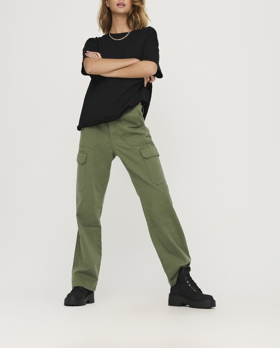 Imagen 0 de Pantalón recto cargo de mujer