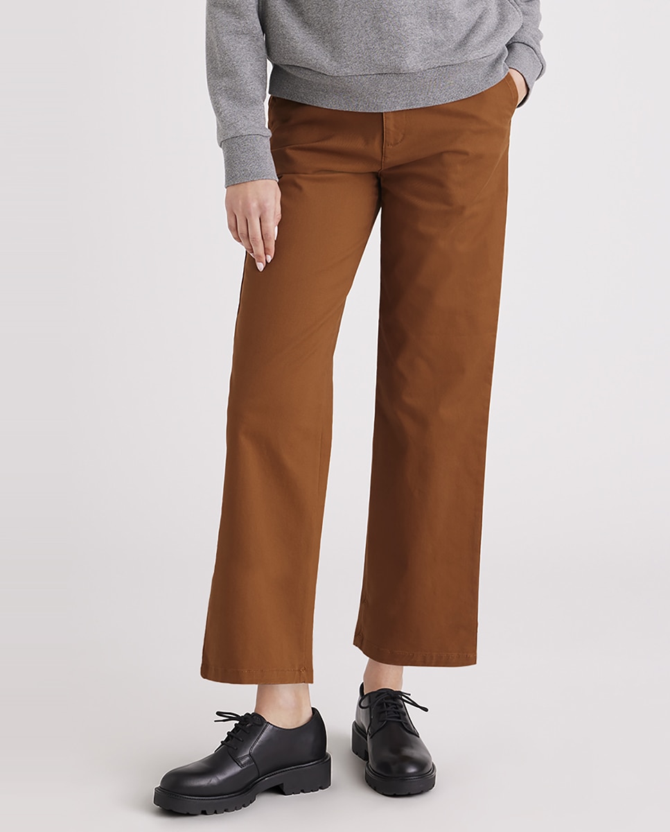 Imagen 0 de Pantalón chino de mujer pierna recta y cintura alta.