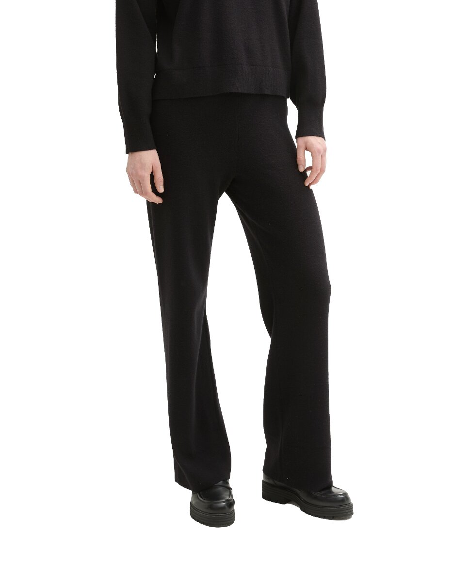 Imagen 0 de Pantalones de mujer con cintura media, en color liso