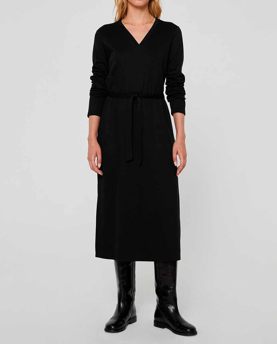 Imagen 0 de Vestido largo de punto de mujer