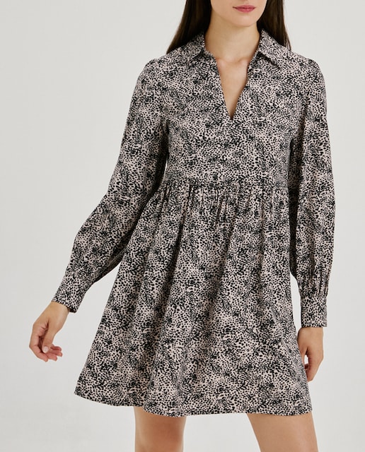 Imagen 0 de Vestido corto estampado de manga larga
