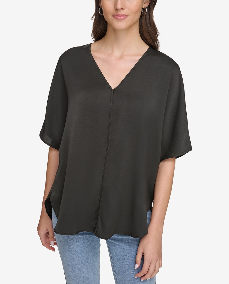 Imagen 0 de Blusa de mujer con manga corta y cuello de pico