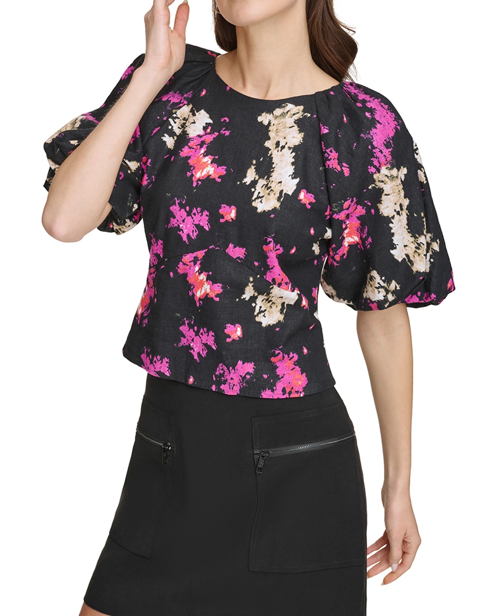 Imagen 0 de Top de mujer con cuello redondo y manga corta
