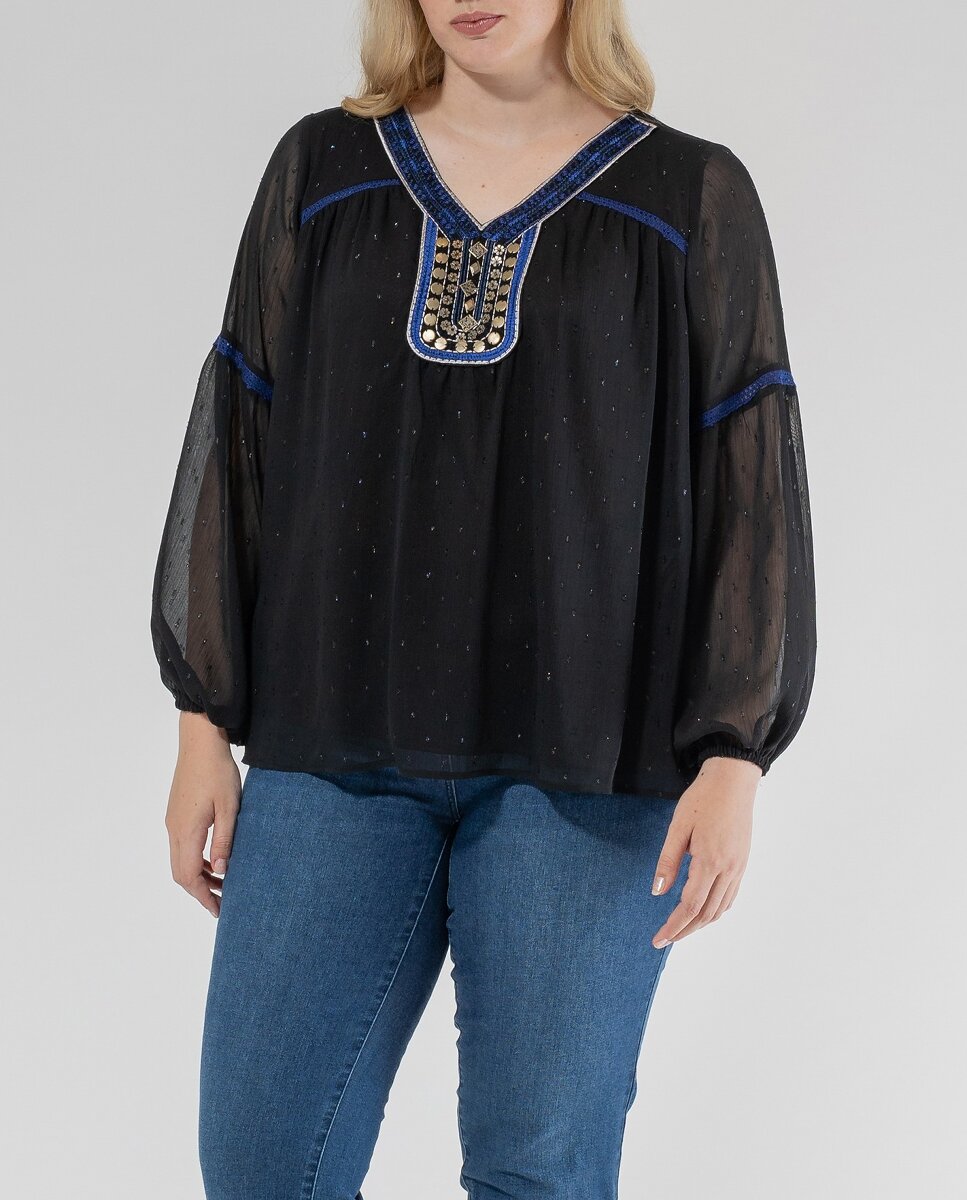 Imagen 0 de Blusa pechera bordada