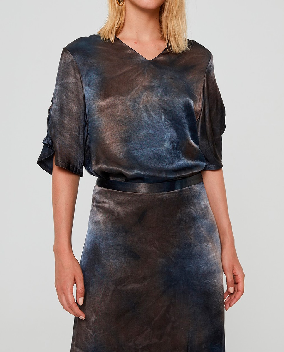 Imagen 0 de Blusa estampada manga corta de mujer