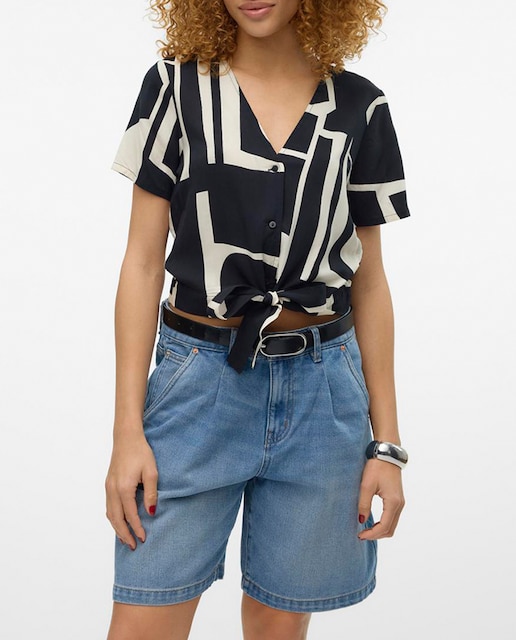 Imagen 0 de Top básico corto con lazo