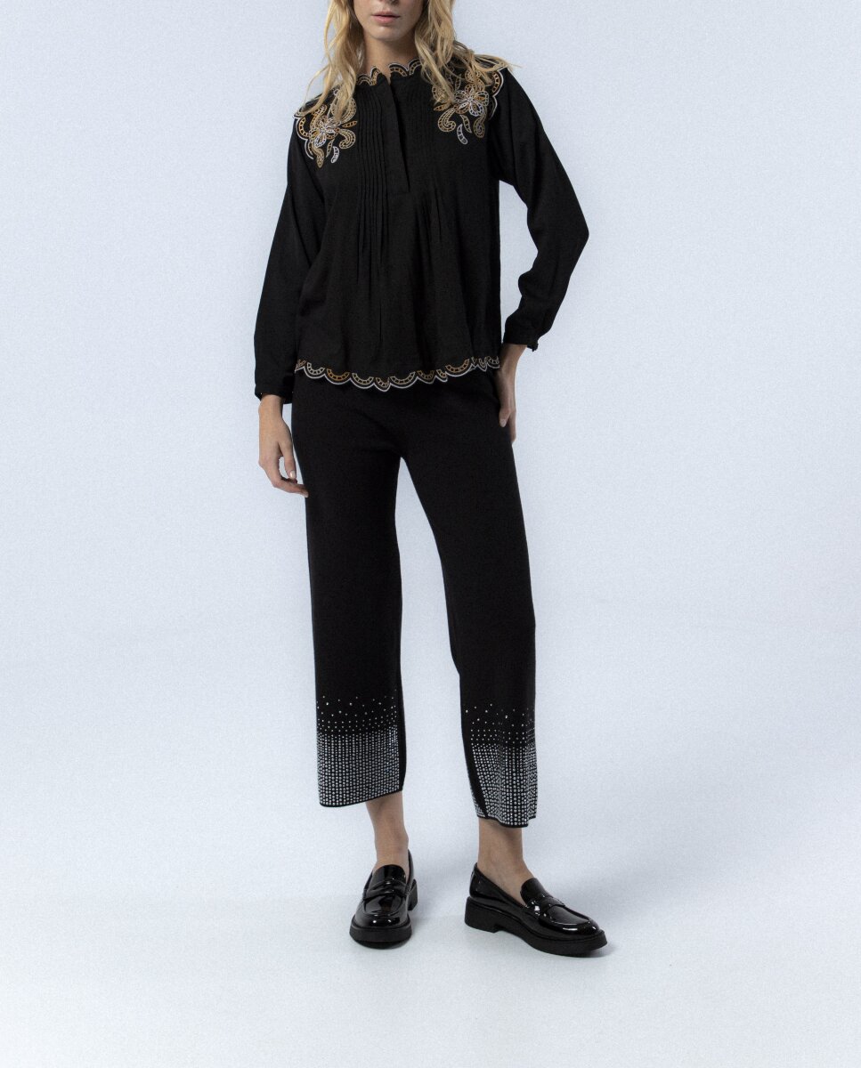 Imagen 0 de Blusa Estela Bordado Negro