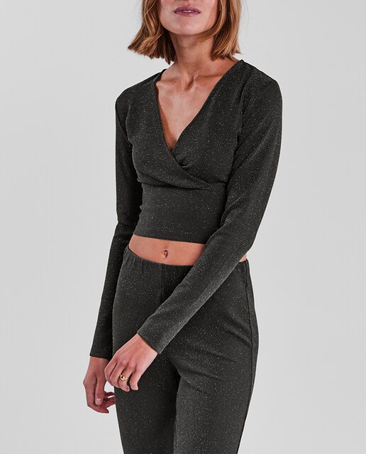 Imagen 0 de Top de mujer cropped con manga larga