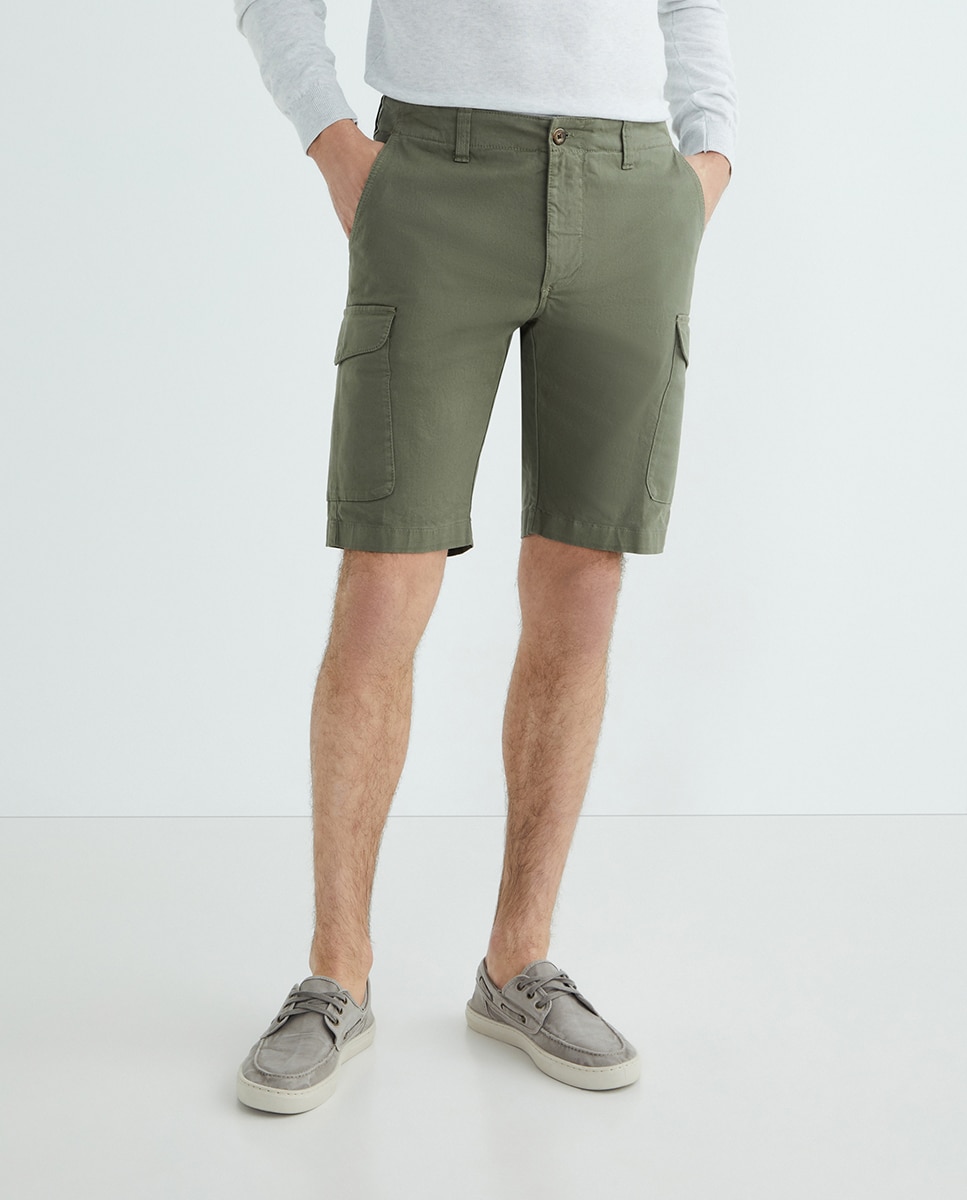 Imagen 0 de Pantalón bermuda de hombre gabardina stretch cargo