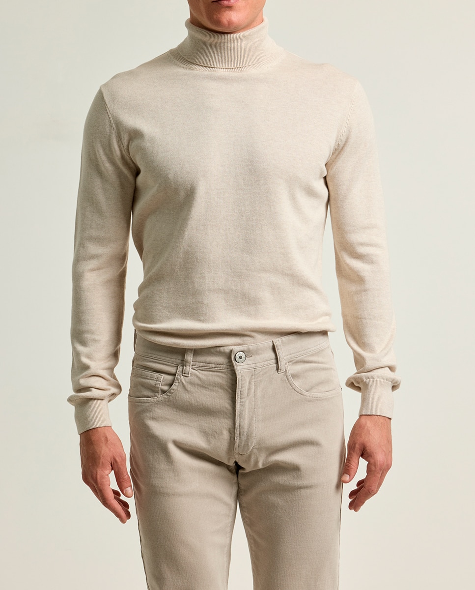 Imagen 0 de Jersey cuello alto tapioca