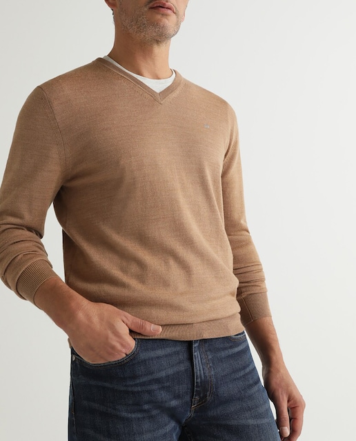 Imagen 0 de Jersey de hombre camel con el cuello de pico