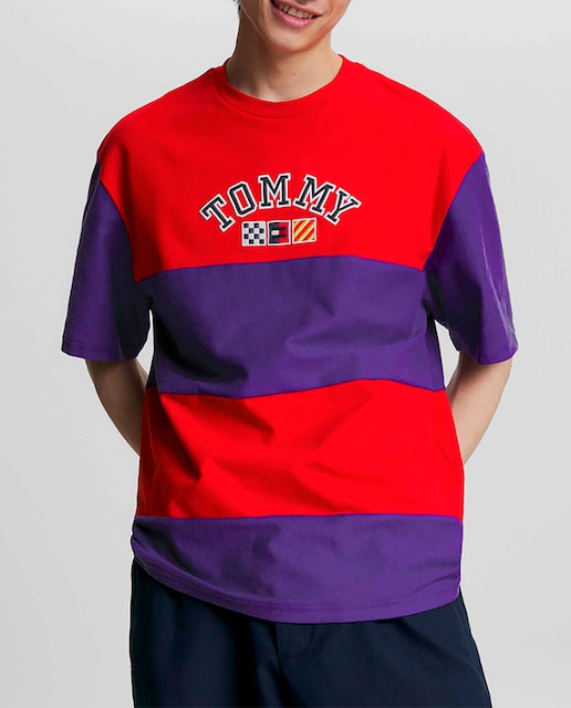 Imagen 0 de Camiseta de hombre de rayas y manga corta