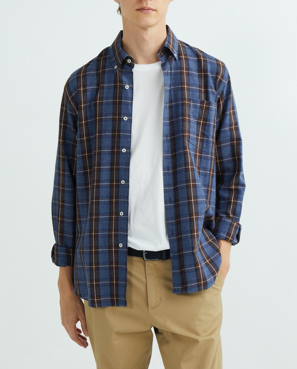 Imagen 0 de Camisa de hombre de manga larga  bolsillo en pecho con logo bordado